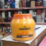 کرم مرطوب کننده و ضد آفتاب AR ویتامین E مدل Q10 Plus با SPF مناسب | محافظت، تغذیه و جوان‌سازی در یک قدم!